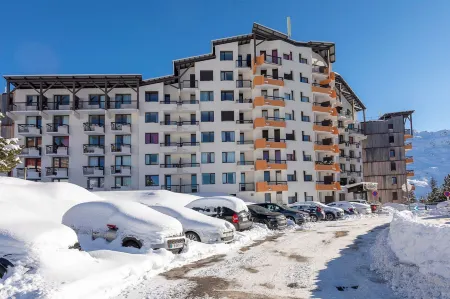 Le Méd Отели в г. Сен-Жульен-Мон-Дени