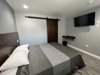 Erth Inn by Aga Bell Gardens