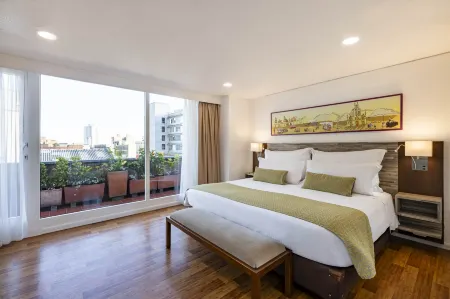 Suites by Vilar América Отели рядом с достопримечательностью «Библиотека Луиса Анхеля Аранго»