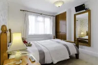 Brooklyn House Hotels near Ye Old Cherry Tree
