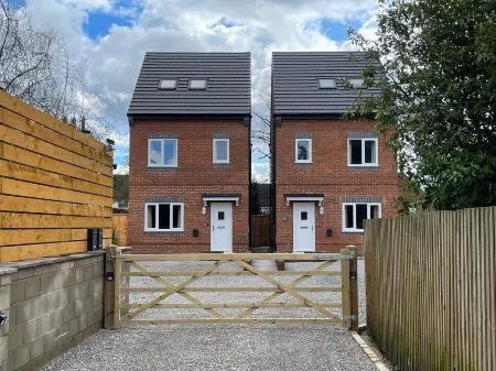 Brand New High Spec House with Parking