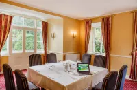 The Glendalough Hotel - bar