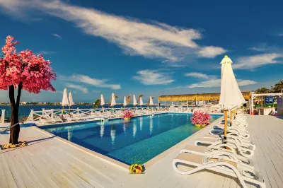 بورتو مارينا ريزورت آند سبا Hotels near مسجد مارينا 1
