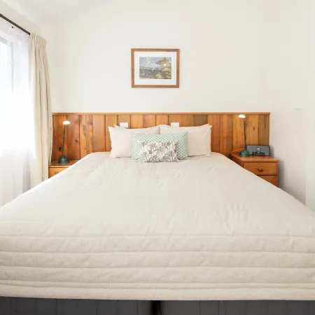 Whispering Pines Cottages Hotels in Burnt Pine