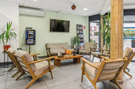 Hôtel Akena la Ferté Bernard Отели рядом с достопримечательностью «La ferte bernard rue alfred»