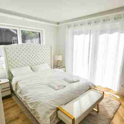 Luxus Neubau 65m2 City Wohnung- Re Rooms