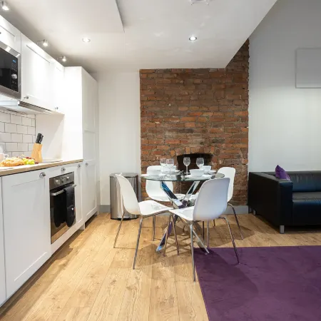Pillo Rooms Serviced Apartments - Salford