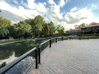 BlackBrick Bedfordview ApartHotel - 3-Star
