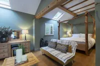 Stable Lodge | Boutique B&B Hotels in Badgeworth