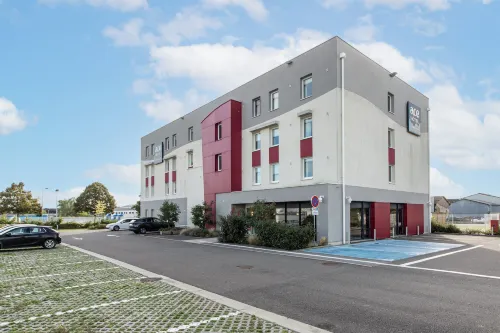Ace Hôtel Chartres - Parkplatz