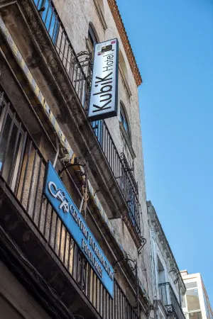 Kubik Hotel Отели в г. Касерес