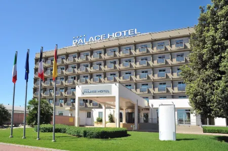 Palace Hotel Zingonia Отели в г. Треццо-суль-Адда