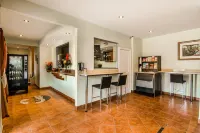 Olux Hotel-Motel-Suites Hôtels à : Laval
