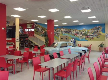 Brit Hotel Montargis Отели в г. Морман-Сюр-Верниссон