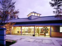 Kansuitei Kozeniya Hoteles cerca de Santuario de Hakuto