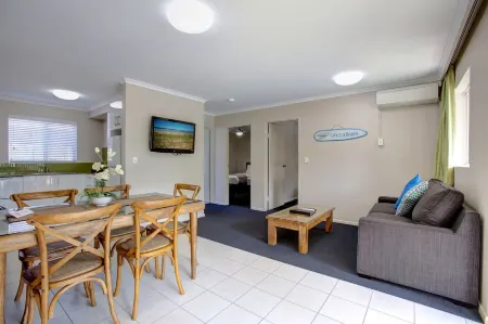Beachpark Apartments Coffs Harbour Отели в г. Кофс-Харбор