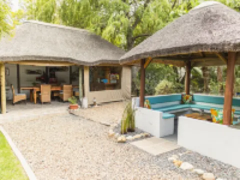 Khashamongo B & B Hotels near Somerset Value Mart