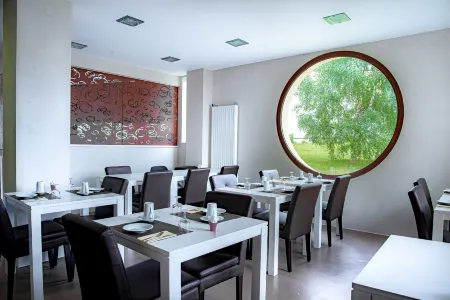 Hotel Bel Horizon Отели в г. Римез