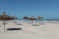 Hotel Venice Beach- Families and Couples Only - pantai