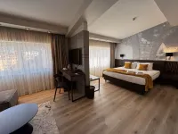 Queen's Hotel - Zebra Centre Hoteles en Municipio de Karpoš
