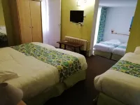 Le Chalet Fleuri Hotels in Dienné