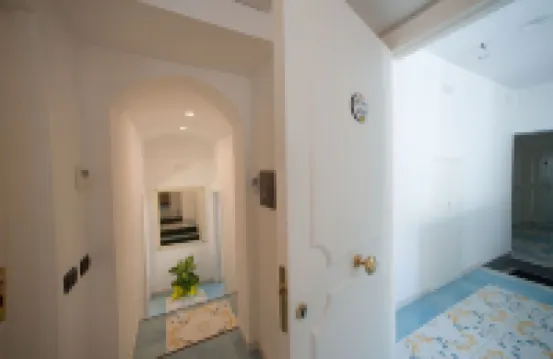 德拉莫尼卡廣場酒店