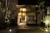Sowaka Hotel dekat Kamogawa River