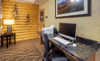 Comfort Suites Anchorage International Airport