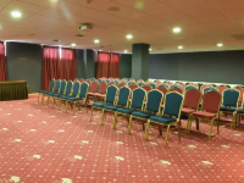 雅典娜機場酒店 塞爾米酒店