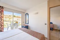 Apartamentos Cabau Cala Nova