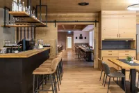 Kosis Sports Lifestyle Hotel - bar