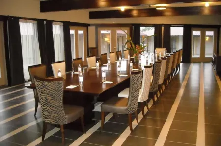 Rlj Kendeja Resort and Villas Отели в г. Грэйтер Монровия