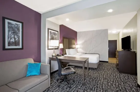 La Quinta Inn & Suites by Wyndham York Hotel di 