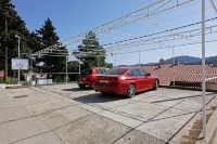 瓦拉公寓 - 停車場