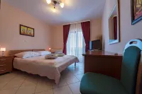 Hotel Aurora Hôtels à : Liznjan