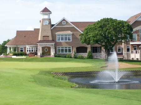 DoubleTree Suites by Hilton & Conference Center Chicago - Downers Grove