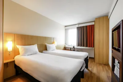 Ibis Saint-Quentin Basilique Hotels in Saint-Quentin