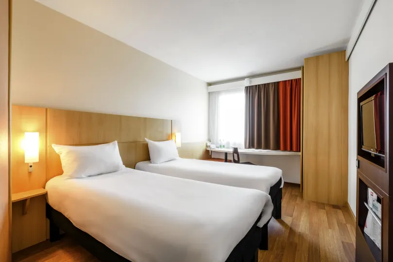 Ibis Saint-Quentin Basilique