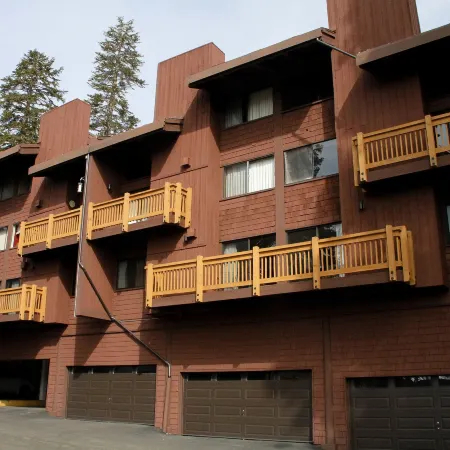 Mammoth Ski & Racquet Club