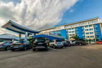 Bavaria Blu Hotel and Conference Centre - parking