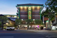 Rofa Kuta Hotel Các khách sạn gần Villa Savvoya Seminyak Bali