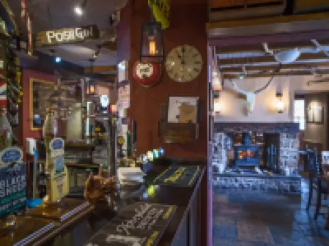 The Peak Hotel โรงแรมในCastleton