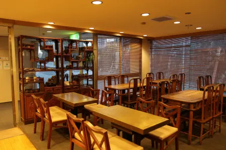 Kochi Business Hotel Bekkan Отели в г. Кочи