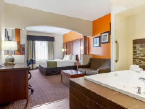 Comfort Suites Stevensville - St Joseph Hotels in Berrien County