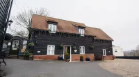 The Limes by Luigis Al Fresco Hotels near Braxted Park Estate