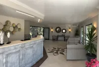 문샤인 호텔 & 스위트