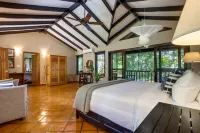 Copal Tree Lodge a Muy'Ono Resort Hotels in Punta Gorda