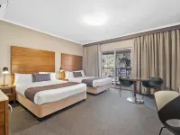 Quality Hotel Dickson Hotels in Dickson