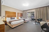 Quality Hotel Dickson Hotels in Sutton