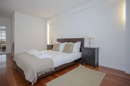 Liiiving in Porto - Balcony Dragão View Отели рядом с достопримечательностью «Parque de São Roque»